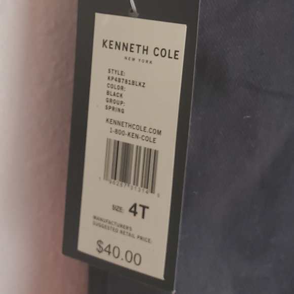 Reaction Kenneth Cole 2 peice set. - Picture 3 of 10
